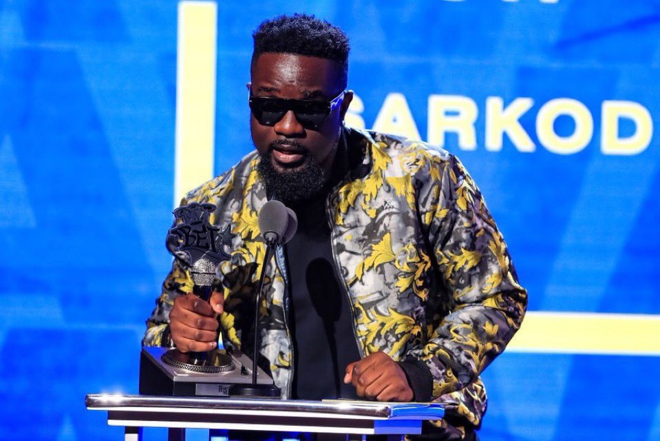 chartsafrica's tweet photo. Did You Know?

Sarkodie was the first artist to win the inaugural BET Best International Flow Award.. https://t.co/19nymLfIUg