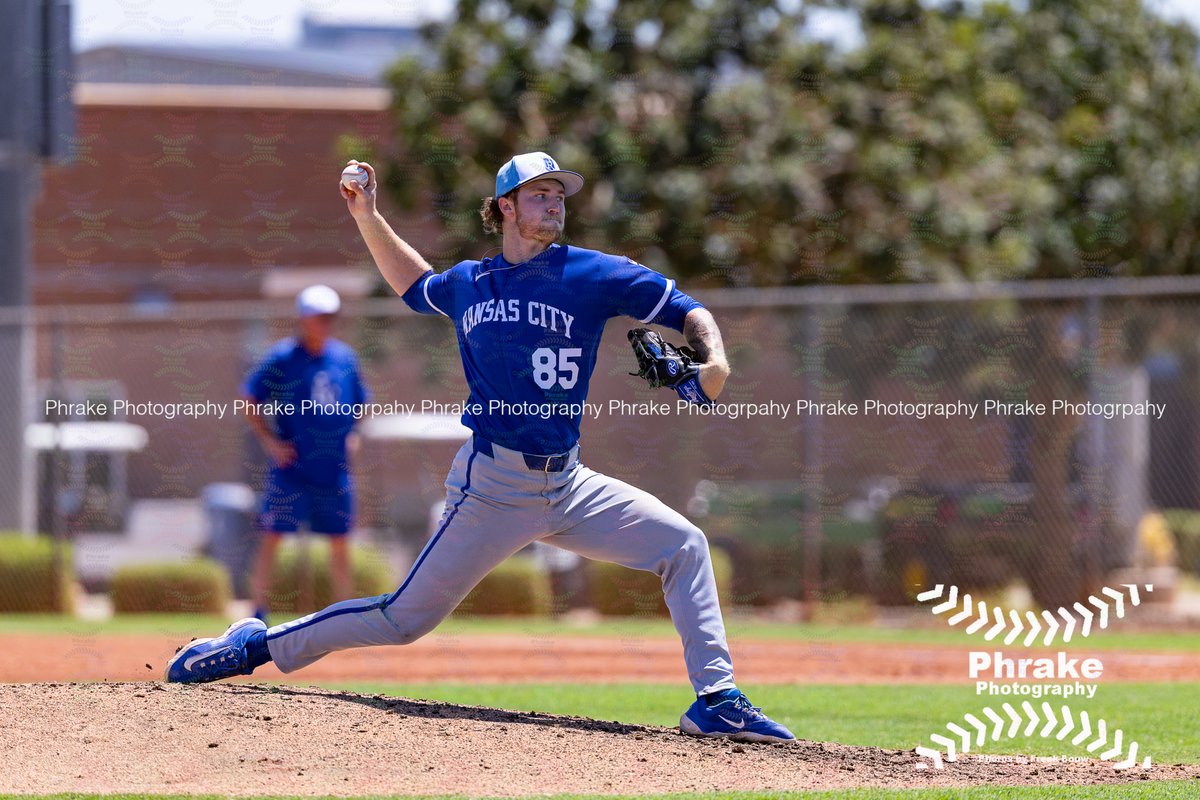 phrakephoto's tweet photo. Riley McDonald (85) RHP Royals 2026 20th rnd @SCFBaseball @_GoRoos @HollinsRoyalsBB #royals #fountainsup #kansascityroyals #kcroyals @surpriseRoyals @farmtofountains @royalsminors @RoyalsReview
#WelcomeToTheCity #raisingroyals
#RaisedRoyal #welcometoroyalty https://t.co/aCJpKOsnjY