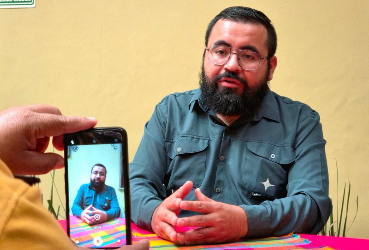 JoseC27377's tweet photo. Si los papeles están en regla, la detención prolongada solo demuestra un trasfondo político. ¡Solución inmediata y justicia! @GobiernoJalisco #LiberenAMarianoCariño https://t.co/GaAKo4PYHs