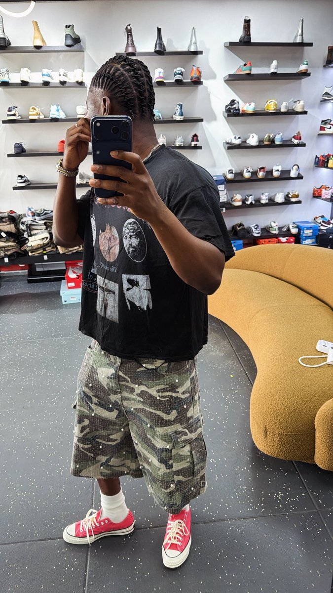yakeeni_yark's tweet photo. #ConverseForEveryone SneakerPeak’s @Converse spec Campaign 
@kwadwosheldon 🚀🚀 🔥 https://t.co/bBFxGhzIFi