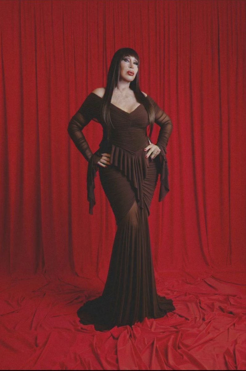nom0leste's tweet photo. Hoy cumple 80 años gran e iconica Moria Casan https://t.co/1MN41XbqIM