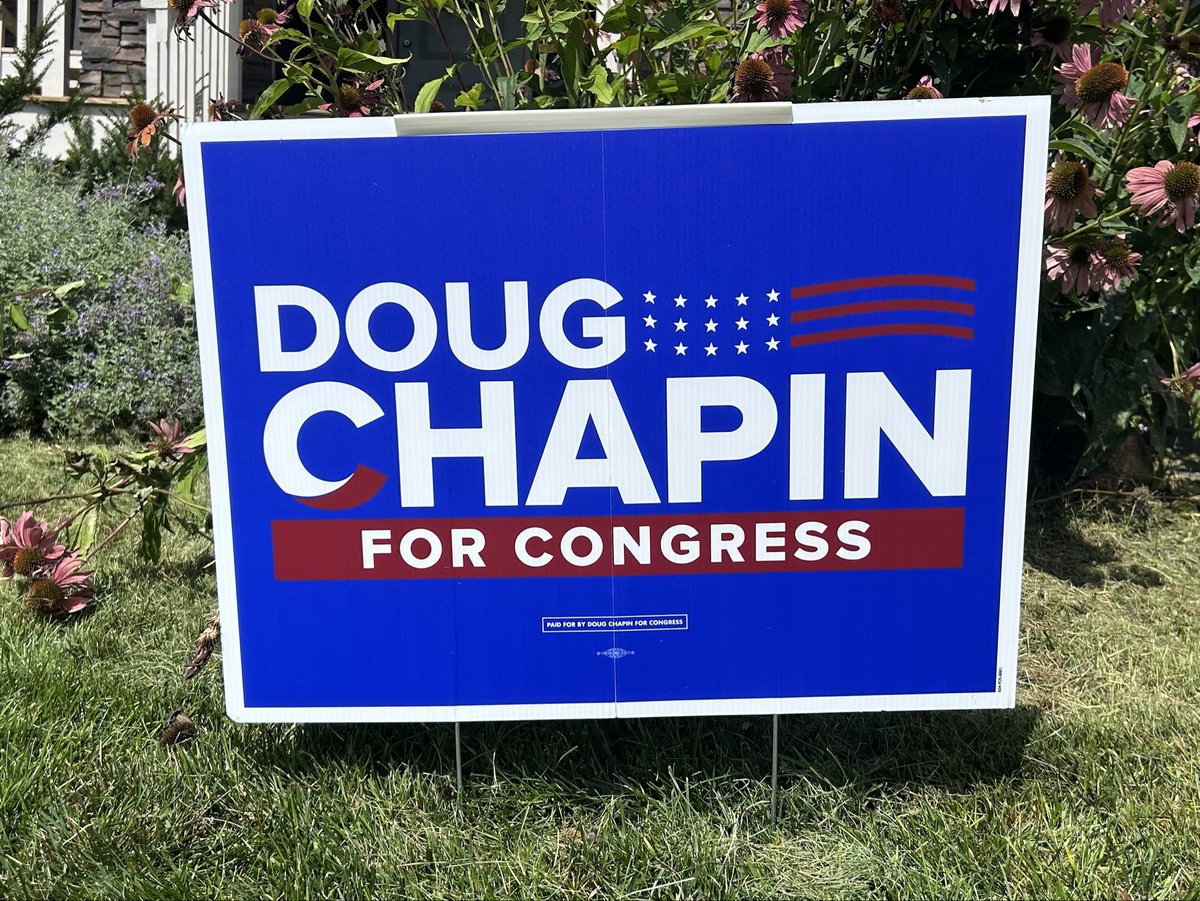 paintedskypods's tweet photo. I’ve been an eligible voter for 28 years.
I never bought a yard sign. Until now.
It feels great - you should try it!
Proud to stand by Doug Chapin - @ChapinForMN6 - to #flipthe6th in Minnesota! https://t.co/h0m3vhV6YZ