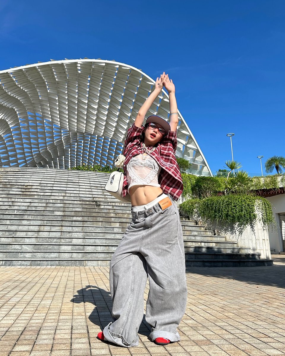 digolima91's tweet photo. Hello, lovely soul 💫 Always keep in mind that you are enough, and you’ve always been. Believe it. 🌸
tqnStG https://t.co/QryYXhA0xk