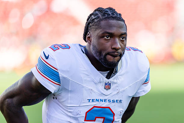 EthanKreagerFF's tweet photo. 17 Fantasy Football Takeaways you NEED to know from this week's preseason games:

- Tyjae Spears out-snapped Tony Pollard 13-9 with Cam Ward on the field. Spears' ADP is currently 8 rounds after Pollard's...

Continued below: https://t.co/J1H10MN6Su