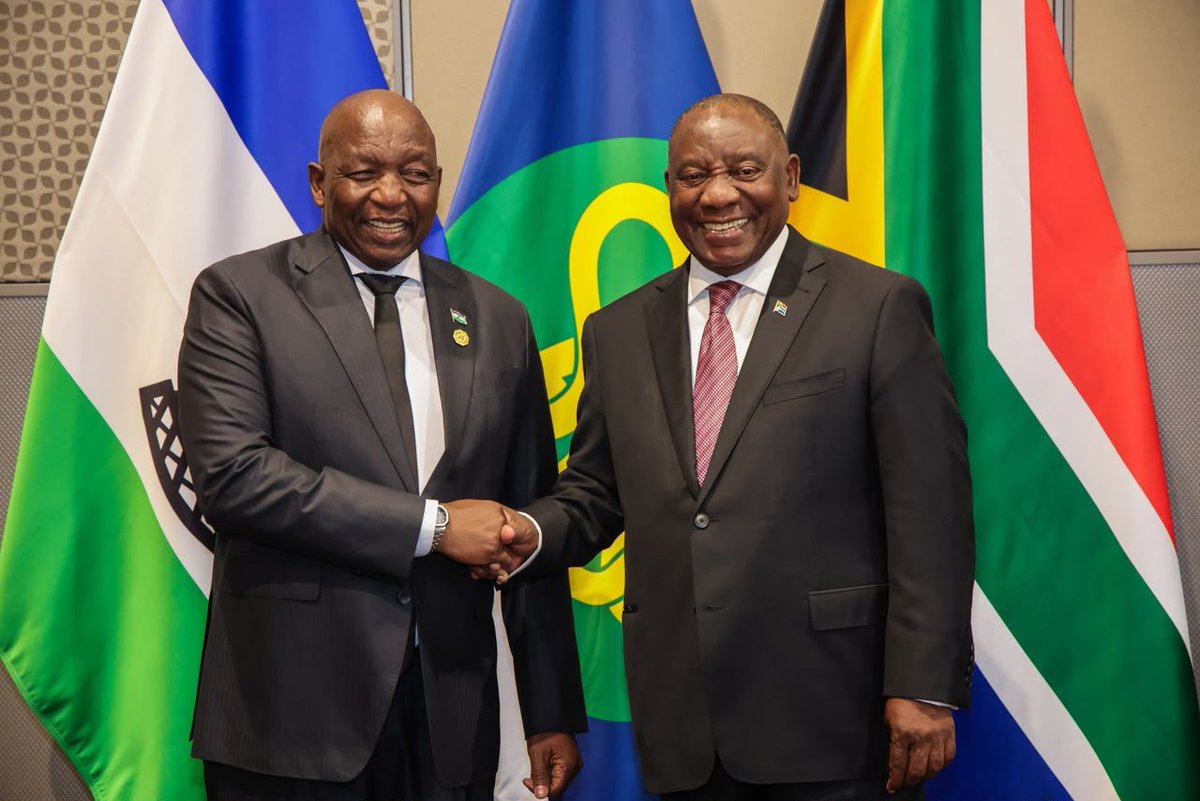 GoZa_TV_'s tweet photo. 📸President Cyril Ramaphosa holds bilateral meetings with His Excellency Prime Minister Sam Matekane of the Kingdom of Lesotho &amp; His Excellency Colonel Michael Randrianirina, President of the Republic of Madagascar, in KwaZulu-Natal, ahead of the 46th  Summit of SADC #SADC https://t.co/5lX6lR9JIW