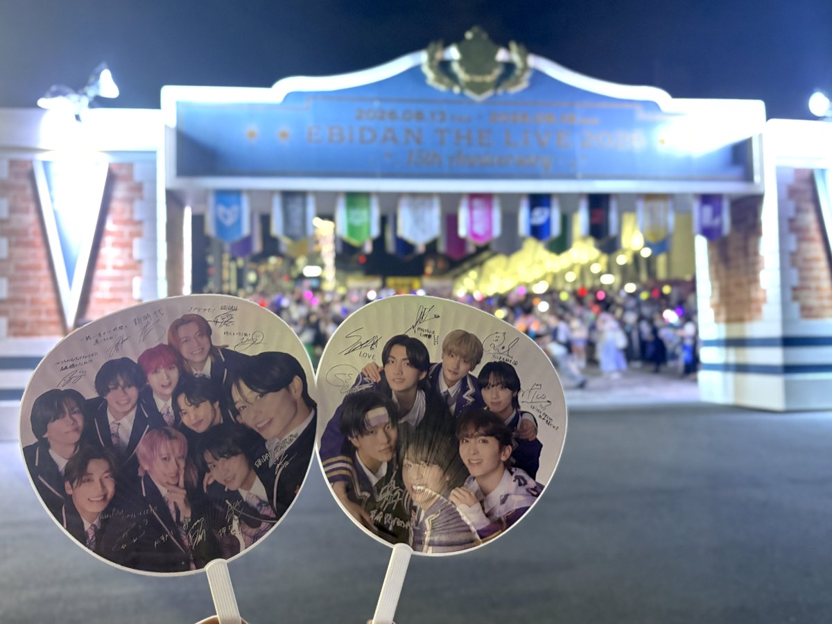 y1mlif's tweet photo. 今年もおともだちと一緒に入れて、しあわせもらえてよかった(ｕωｕ)💕💕 https://t.co/m1w0BQi4CQ
