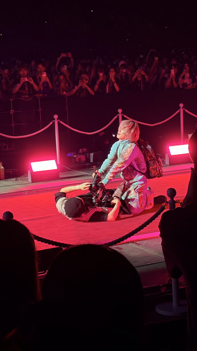 lucia_sekaowa's tweet photo. 大阪公演目の前で両角の殺人シーン起こった時のですライブで血の気が引いたの初めて。

 #THECINEMAネタバレ https://t.co/tnUP1H1FIR
