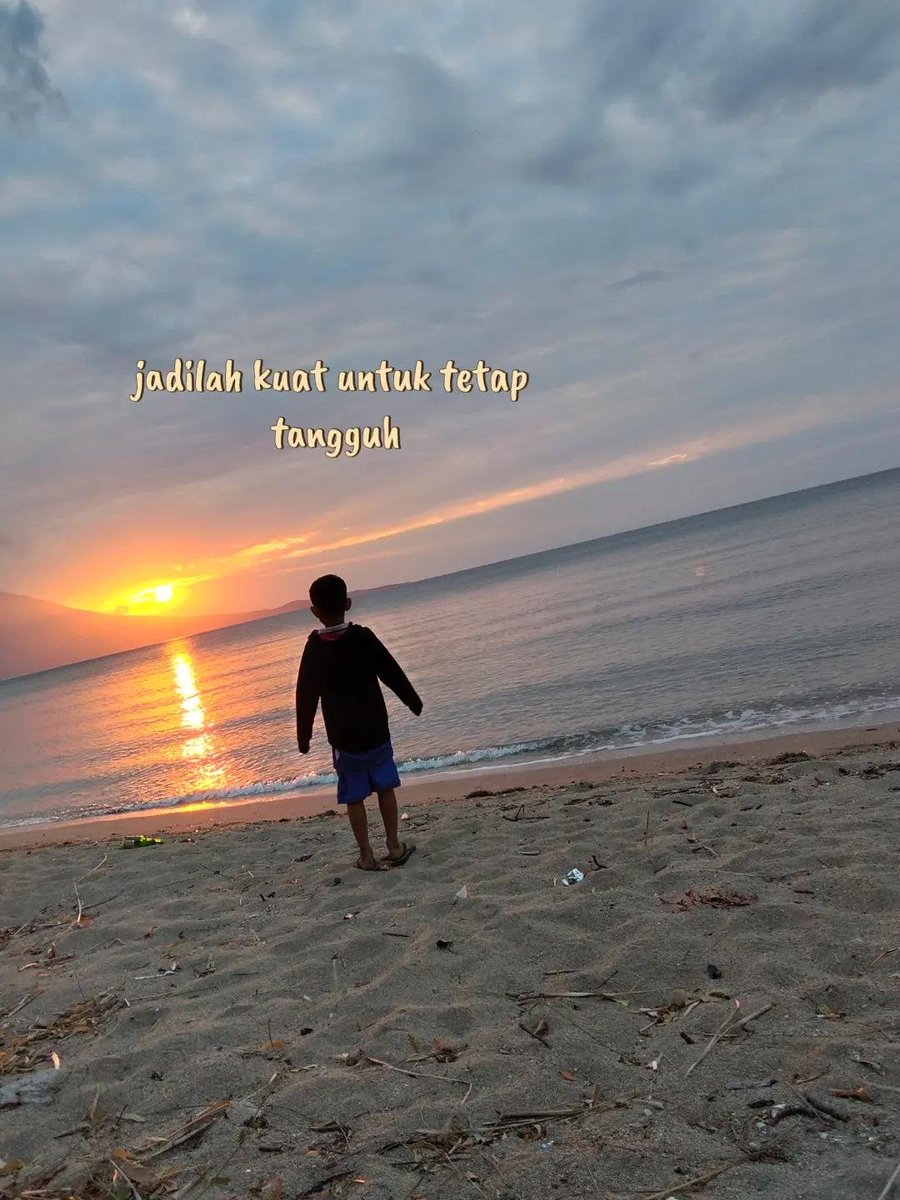 LeoRascal4's tweet photo. Jangan tenggelamkam impianmu bersama senja yang pergi begitu saja
#goddine https://t.co/Q7rmdbyX6i