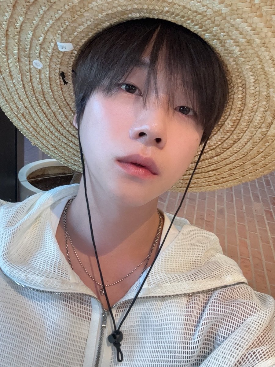 capital_J2794's tweet photo. 🤩

@iKON_gnani_____ #iKON #아이콘 
#JAY #JINHWAN #김진환 #진환 #ジナン https://t.co/zGt0vU3DWM