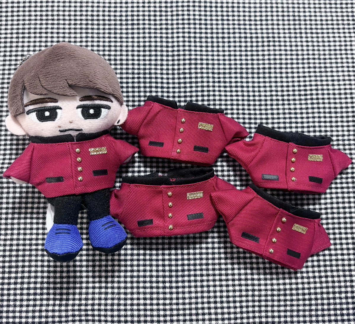 yk_snfk's tweet photo. 今日はお裁縫デーにした!!!!!!⸜🙌🏻⸝‍🥹
型紙作るの苦戦して上と帽子しか作れなかったから続きはまた後ほど､､､ฅ^- ·̫ -^ https://t.co/JdtSujXkAN