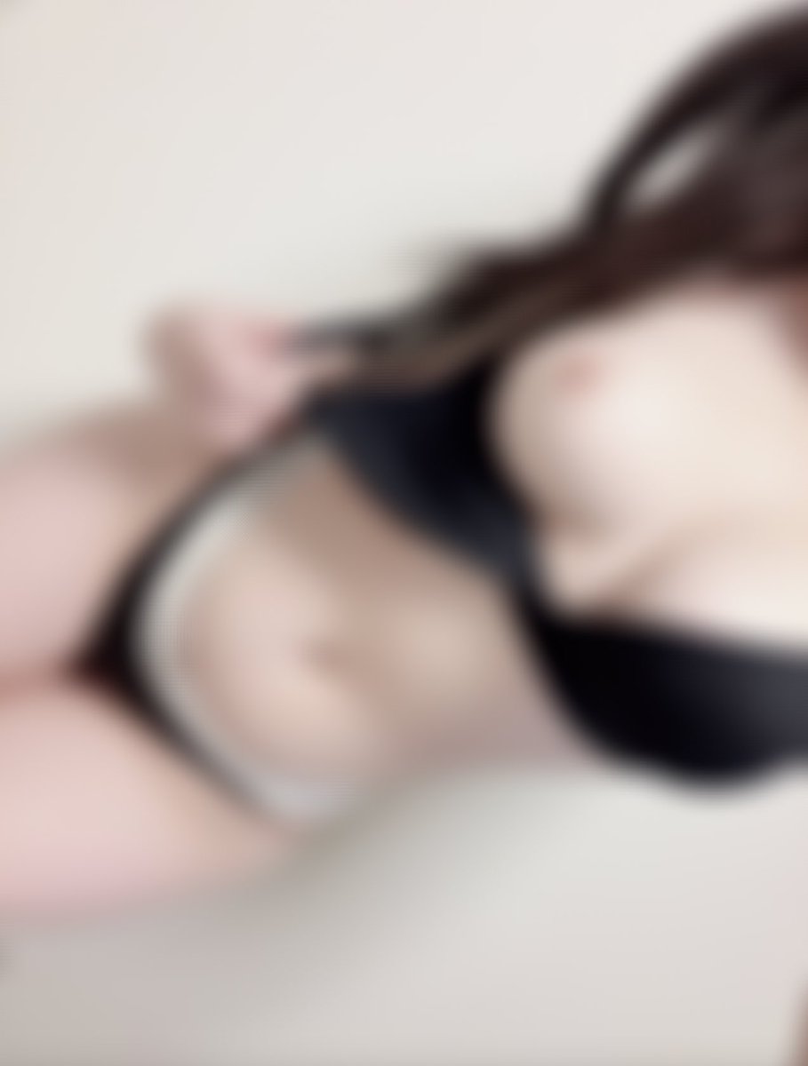 minggee_07's tweet photo. 다 벗는게 좋아? https://t.co/Md7c4Aswtk
