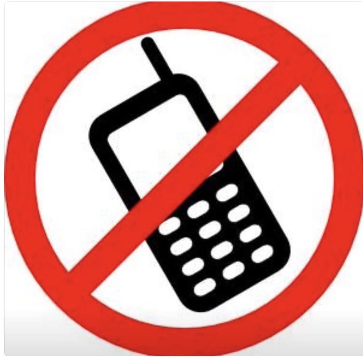 ShitServersSay's tweet photo. What is your restaurant’s policy regarding employees using their smart phones 📱 while working? Let us know!! https://t.co/avALmRTOSu