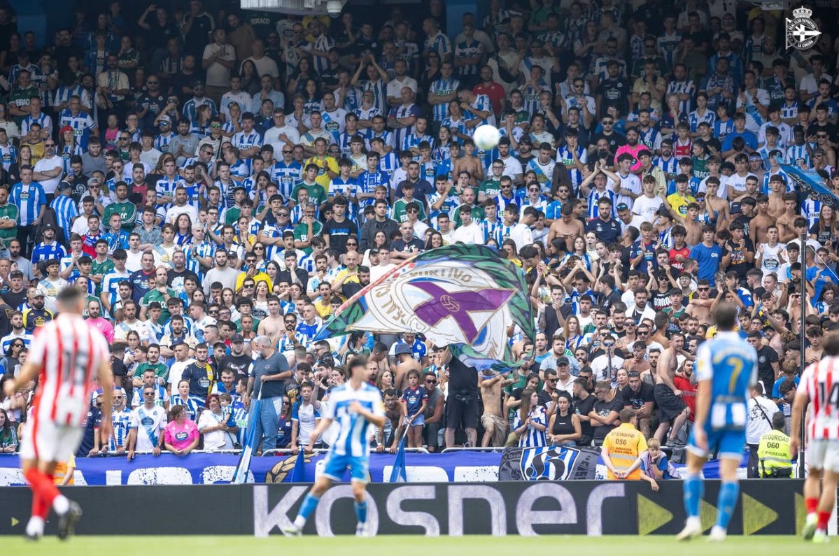 Aldo_Vazquez1's tweet photo. Mañana el @RCDeportivo vuelve a jugar un partido de Primera División. 

Demasiados años esperando esto.

Hay que empezar la liga con una victoria. 

Mañana 𝐓𝐎𝐃𝐎𝐒 𝐀 𝐑𝐈𝐀𝐙𝐎𝐑 💙 https://t.co/zrNBb1IInO