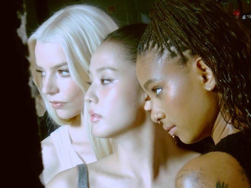 thalyonfilm's tweet photo. charlie's angels https://t.co/NWs2huIwIm