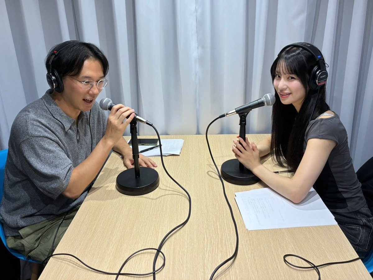 kokeke_kbc's tweet photo. ＼毎週土曜日24:00-KBCラジオ／

もす！いつもより少し真面目な第84回、ありがとうございました!!
「伝わるかな〜？」と話しながら撮影した1枚がこちら！THE FIRST TAKEをイメージしたお二人です！

番組の感想は #ななかはやしだこけけ でお待ちしております！ https://t.co/ogvNrcIDqJ