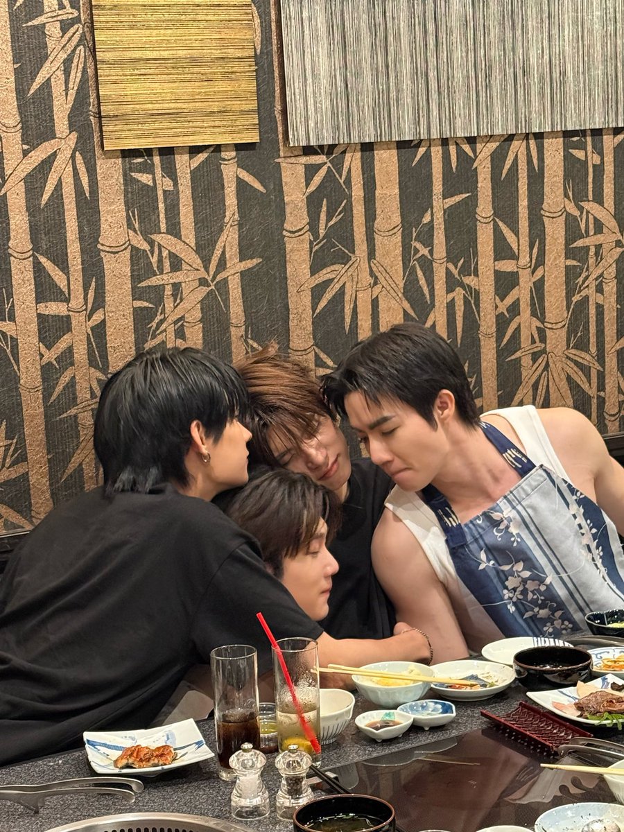 locallzeenew's tweet photo. ลูกของปาปี๊ซีดาดี๊นุนิวเก่งทุกคนจริง ๆ https://t.co/fWKP65ke8b