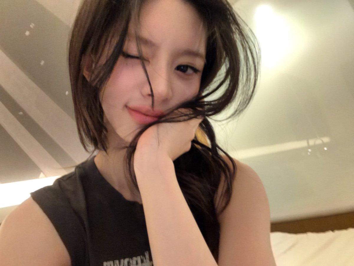 minjuspic's tweet photo. girl of my dreams https://t.co/tJJsG8mUpl