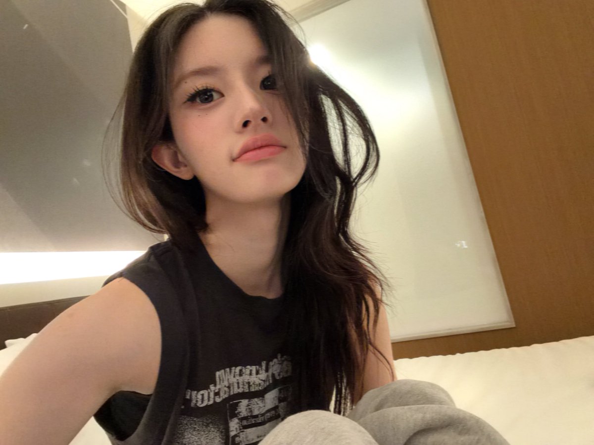 minjuspic's tweet photo. girl of my dreams https://t.co/tJJsG8mUpl