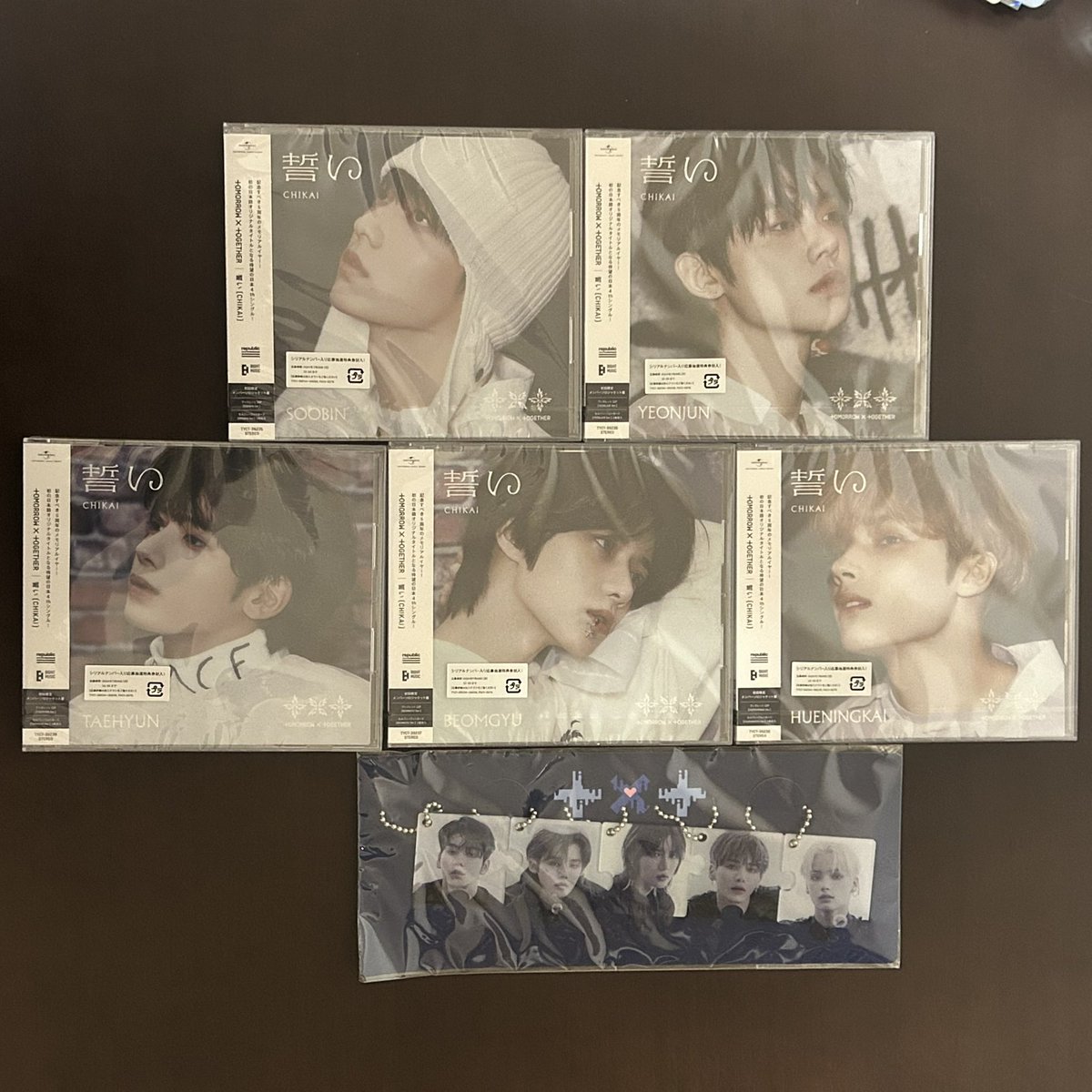 2004__rc's tweet photo. TXTグッズ卒のため 買取

譲▶︎画像3枚
求▶︎買取PayPayマネラ❌

1.2枚目値段書いてあるもの以外定価➕送料
3枚目未開封 5枚で2000円➕送料

ものによってはお値段ご希望に添えるようにいたしますのでお気軽にお声かけください☺️ https://t.co/iC9VkXEYGE