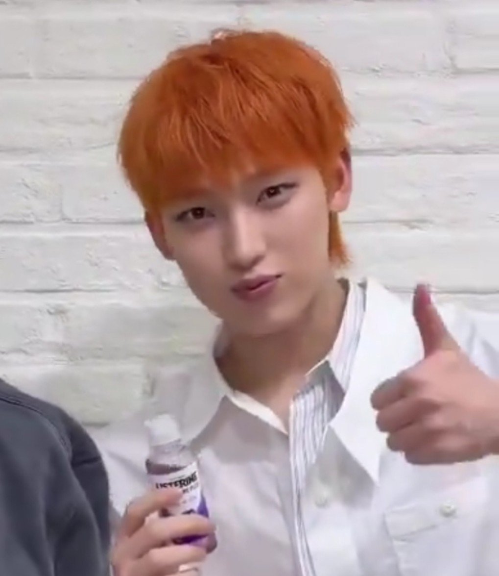 sunoos_fool's tweet photo. 머리 길이도 비슷해가지고 🍊 투입 전➡️후 같음 https://t.co/7TKzhNfASm