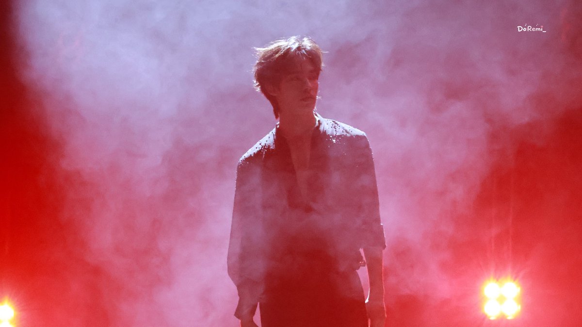 Doremiime's tweet photo. ❤️🖤

#DuangConcertDay2 
#porsuppakarn https://t.co/cv1MyJLZ1S