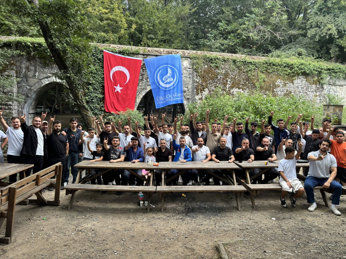 SametKaragl25's tweet photo. İstanbul Ülkü Ocakları 3. Bölge Başkanlığı olarak, Bölge Ocaklarımız ile bir araya gelerek piknik organizasyonumuzu gerçekleştirdik.

Tüm gençliğimizi programlarımıza katılmaya, Ocağımıza davet ediyoruz🇹🇷

@ayyildirim1 
@Aalparslandogan 
@MuratYukselMY https://t.co/qExCRwVlO1