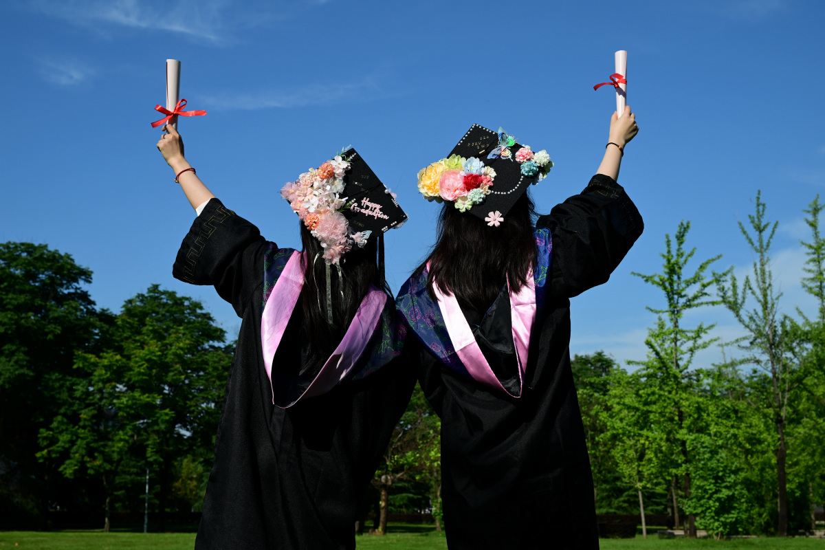 Oliverkevin7's tweet photo. Grad season hit different  Walked the stage, hugged my crew, and left with a cap full of memories and a whole lot of future waiting. This chapter’s a wrap—onto the next! https://t.co/Nwow4HSBix