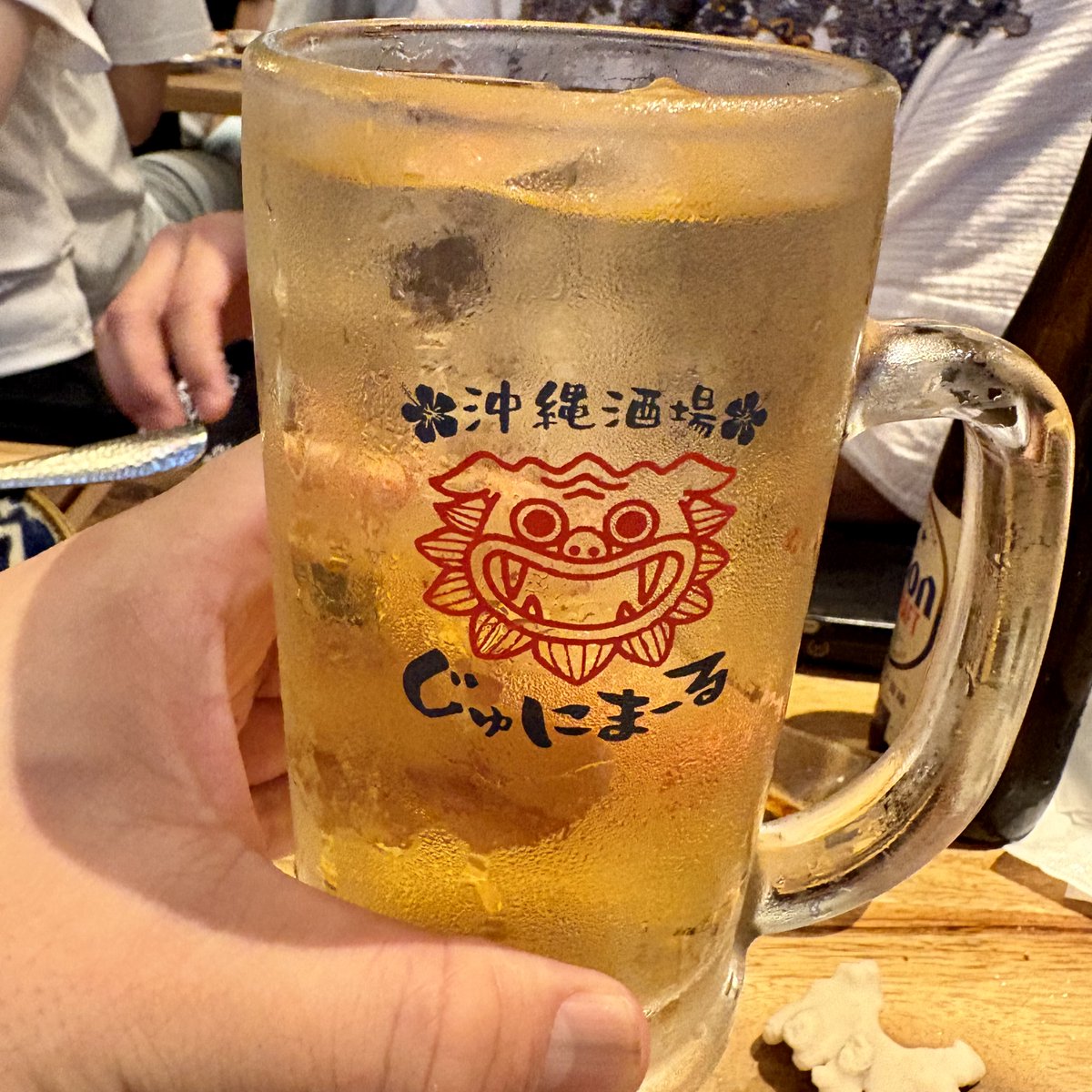 nogebero's tweet photo. 野毛で沖縄気分を味わえる「沖縄酒場じゅにまーる」へ🌺
タコライスは文句なし！
ラフテーは崩れるほど柔らかくとろける味わい。
いきなり〆ステーキはガツンとニンニクが効いている！
楽しむための「3つのポイント」も合わせて記事にまとめました。
ぜひご覧ください👇
https://t.co/54gmXlnHI7 https://t.co/vukcXgvLlZ