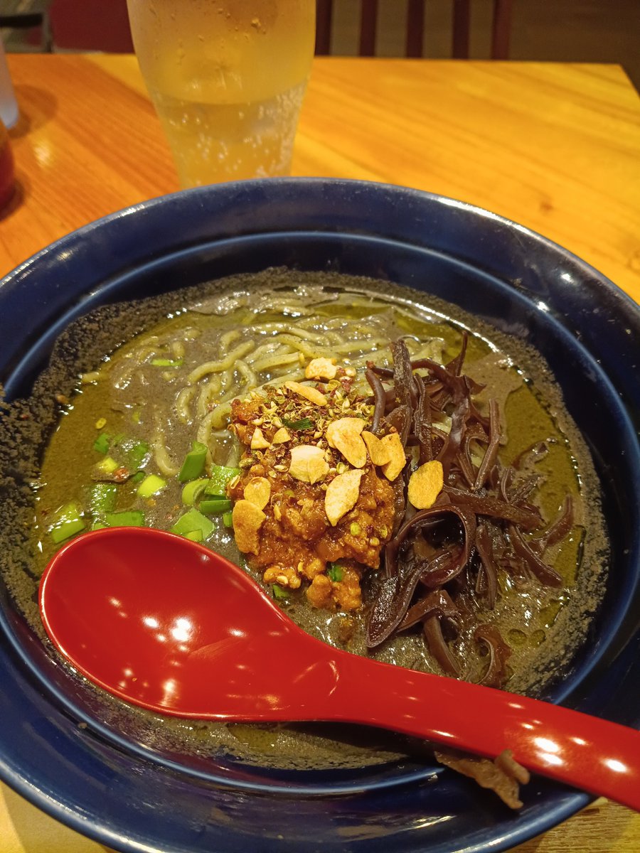 XOMTOM's tweet photo. とりあえず山椒・味噌タンタン麺と、キンキンに冷えた三ツ矢サイダーで、プチ打ち上げです🎉 https://t.co/deWNHYBfUw
