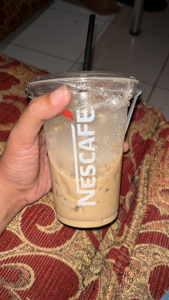 nyaongie_'s tweet photo. Baru kali ini cocok sm rasa kopinya nescafe alias ga kemanisan, luv bgt🫰 https://t.co/rqRdsorN03