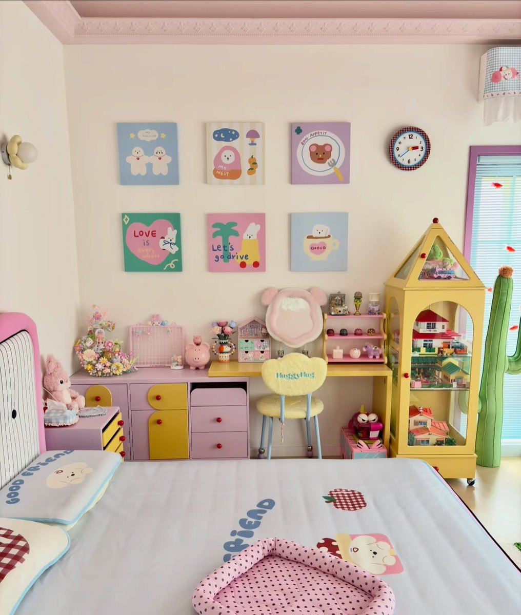 pitnicy's tweet photo. I wish punya kamar begini https://t.co/q2EYqmlLfr