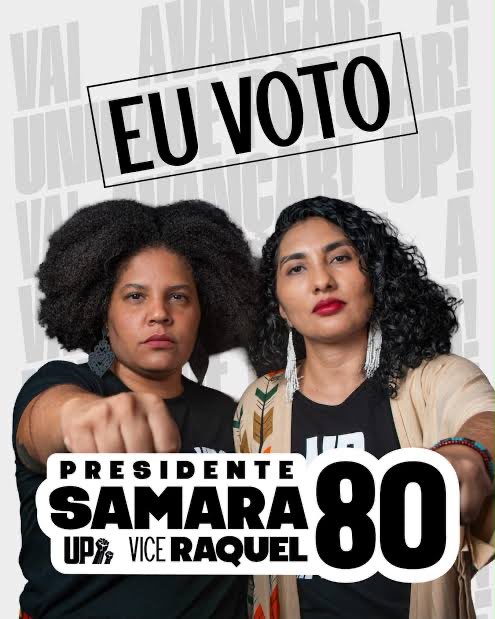 O_Papo_'s tweet photo. Após onda de ATAQUES por conta de documento provisório postado no site do TSE, Unidade Popular lança programa COMPLETO 🔖🔥

⚠️ Confira alguma das propostas mais POLÊMICAS no plano de governo de Samara Martins:

💥 Fim do 6x1 + 30h semanais SEM REDUÇÃO de salário

💥 Salário mínimo DOBRADO no 1º dia de governo

💥 Suspensão da DÍVIDA PÚBLICA (sobram R$2 tri pra saúde e moradia, não pros banqueiros)

💥 NACIONALIZAÇÃO dos bancos e fim da autonomia do Banco Central

💥 SUS 100% ESTATAL, fim dos planos de saúde e remédio fabricado pelo Estado de GRAÇA

💥 Fim dos supersalários de deputados/juízes (teto de R$46 mil + penduricalhos)

💥 Transporte público GRATUITO e estatização das frotas

💥 TVs e rádios sob controle popular pra acabar com a manipulação da burguesia