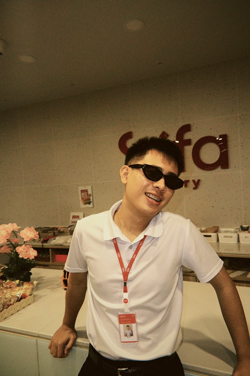 manasak_44__'s tweet photo. อยากมีแฟนนนนนนนนน

#สัตหีบ https://t.co/4RyB3qgw5y