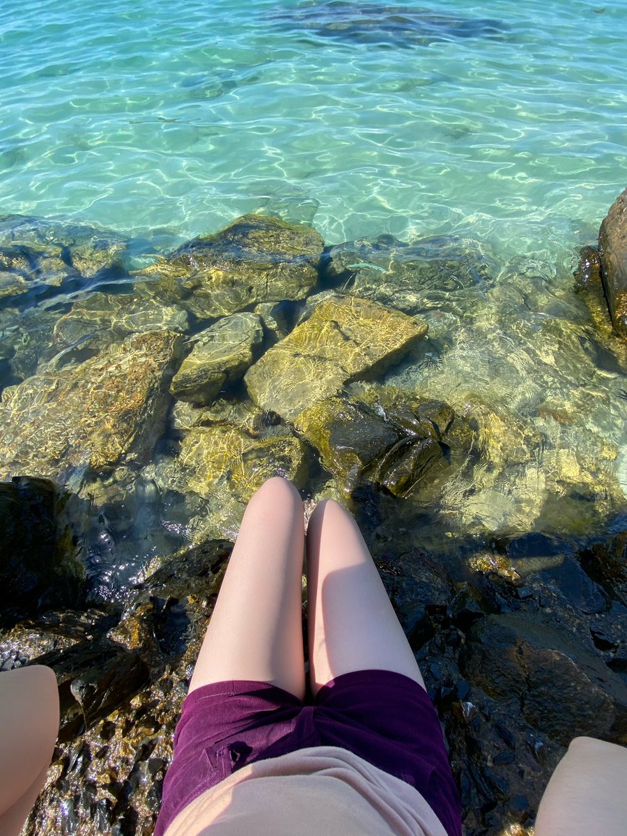 tillthistoNiran's tweet photo. และถ้าอยากลงเล่นน้ำทะเลสวย ๆ ใกล้กรุงเทพ แนะนำหาดนางรำ สัตหีบ นั่งรถไฟแอร์ไปลงจุกเสม็ด 170 บาท ประมาณ 2 ชั่วโมงครึ่ง น้ำใสเหมือนกระบี่ ของกินเยอะ มีที่พักบนหาดด้วย https://t.co/DqKj20LCzM
