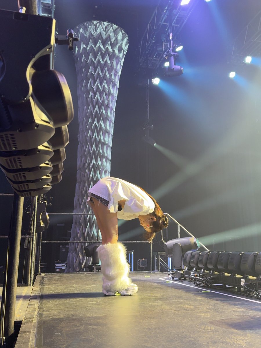 shuka_staff's tweet photo. #斉藤朱夏 Birthday Tour 朱演〜FUNNIVERSARY〜

本日はありがとうございました！
皆さまのおかげで無事
ツアー完走できました🏃‍♀️‍➡️🎂

斉藤朱夏は私達の誇り。宝物。
今後も大切に大切に一歩ずつ夢に向かって進んでいきますので
応援よろしくお願いいたします！

#しゅかライブ https://t.co/NHcr3eYIWB