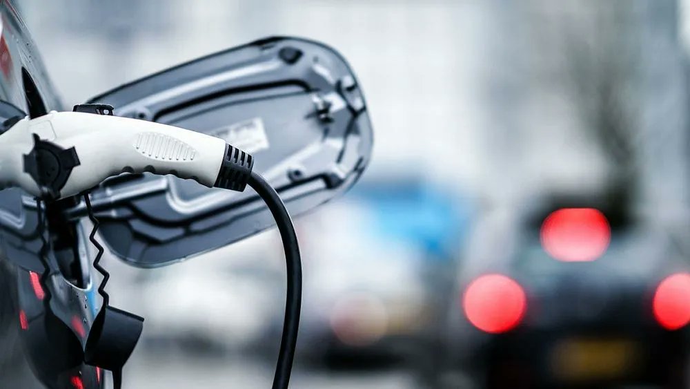 BRICSNow's tweet photo. 🇰🇬 Kyrgyzstan is launching its own national EV brand

Production starts Q3 2026 with capacity for 10,000 vehicles/year, creating ~100 jobs and eyeing exports across Central Asia and the EAEU. 

#BRICS #Kyrgyzstan #EV https://t.co/NWhzJaaIqj