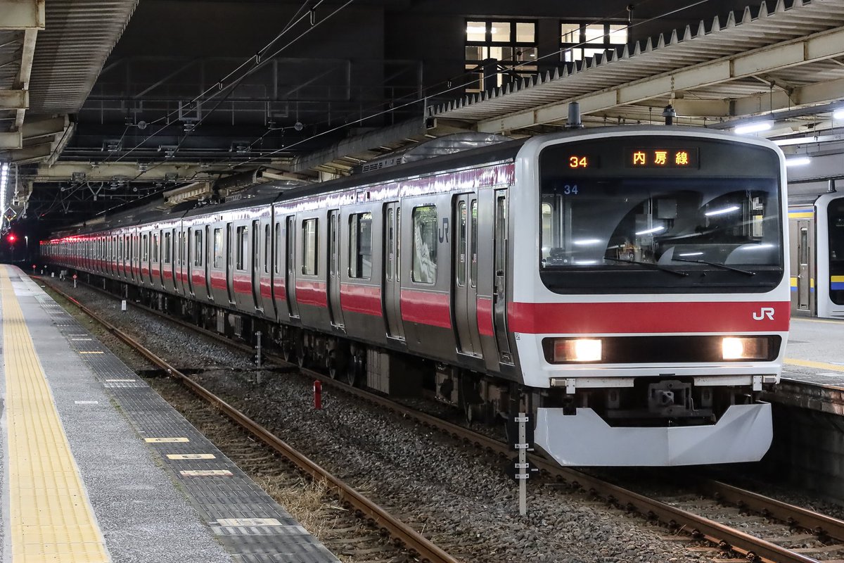 Mirayan3104's tweet photo. 2021年2月撮影　209系ケヨ34編成による内房線千葉行き
多分姉ヶ崎にて。同業者ゼロで撮った記憶。
久しく運用入ってないらしいですが、復活あるのでしょうか。 https://t.co/hXs5if8JLB