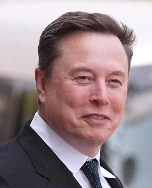 LeaBourseFR's tweet photo. Elon Musk vient de faire un joli pied-de-nez à l'UE.

L'UE a condamné X à 120 millions € d'amende pour manque de transparence sur son algorithme.

X publie désormais son algorithme sur GitHub, avec une mise à jour toutes les 4 semaines.

Mais ce n'est pas tout :

X va aussi rendre publiques TOUTES les demandes de censure émanant des gouvernements, dont celles de l'UE (qui semble clairement en abuser).

La pression réglementaire européenne a peut-être produit plus de transparence que prévu...

Juste pas exactement de la façon dont Bruxelles l'imaginait. 😏