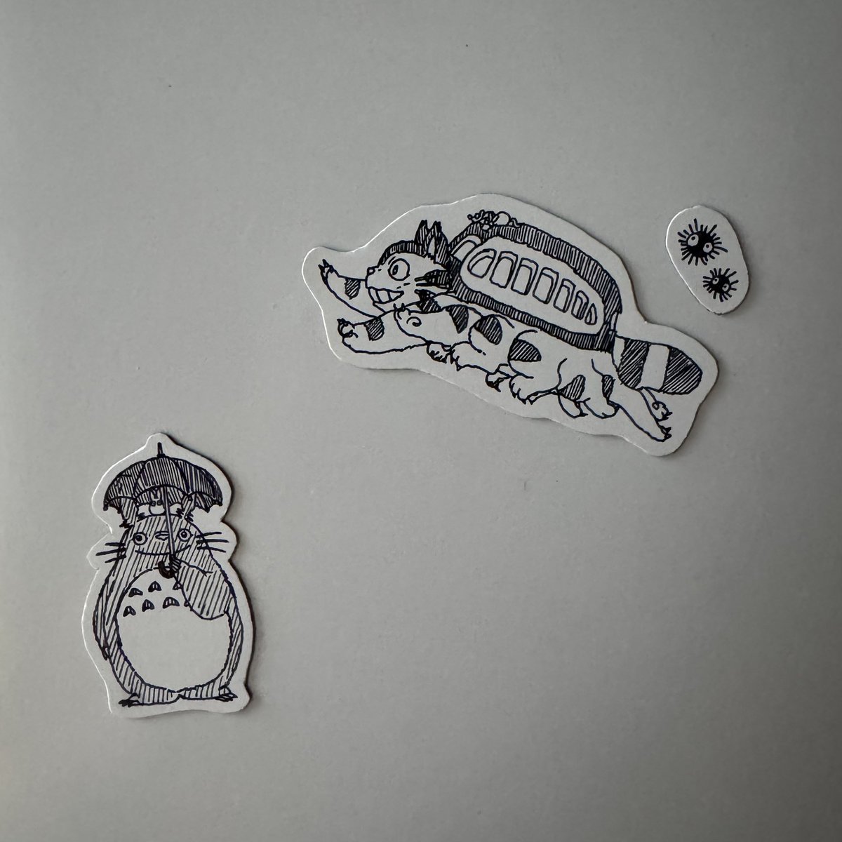 Ksnsn_S's tweet photo. マグネット制作✂️
冷蔵庫に貼るのに便利で良い！ https://t.co/LP1hJAnGkL