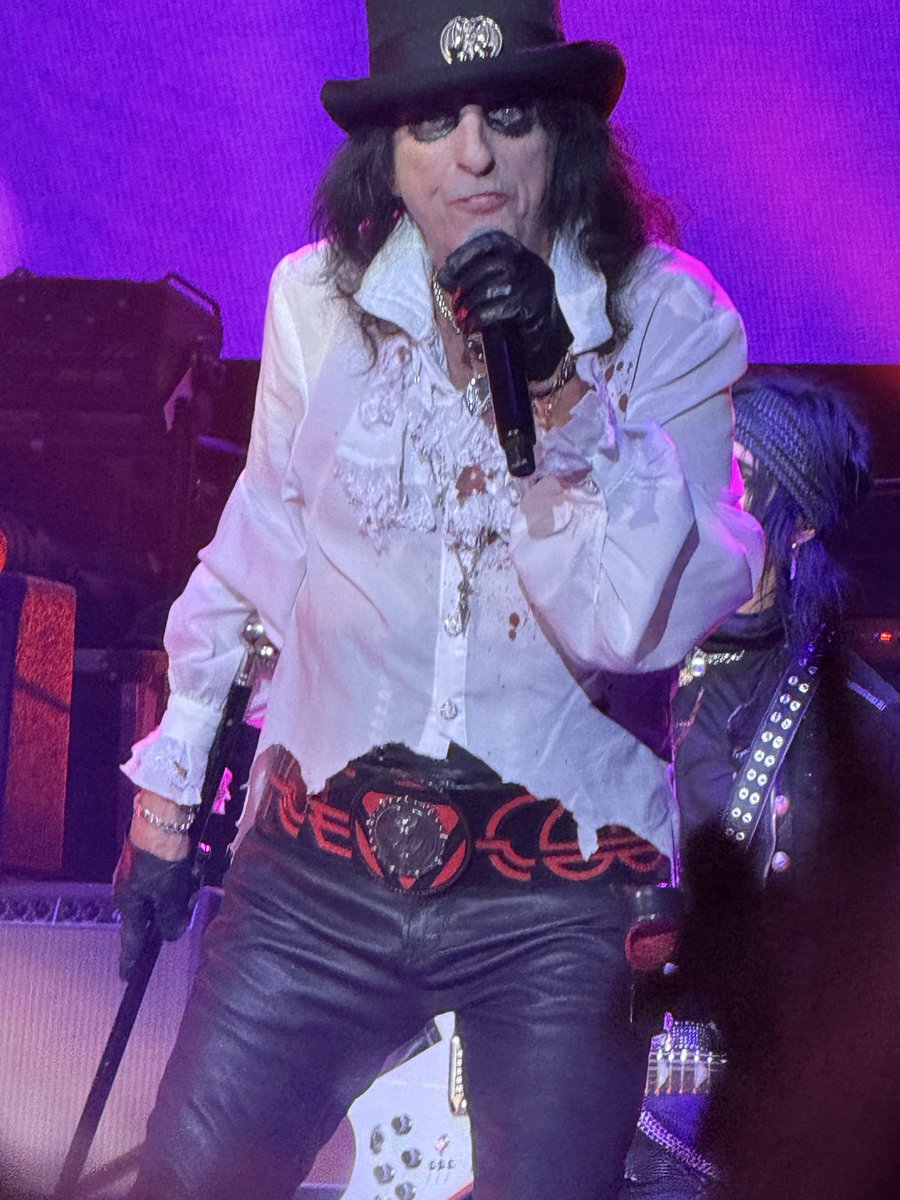 SookieStack53's tweet photo. Hollywood Vampires Boogieman Tour 2026! 

The guys were amazing! 🤘🦇

@hollywoodvamps https://t.co/txTLhGI83C