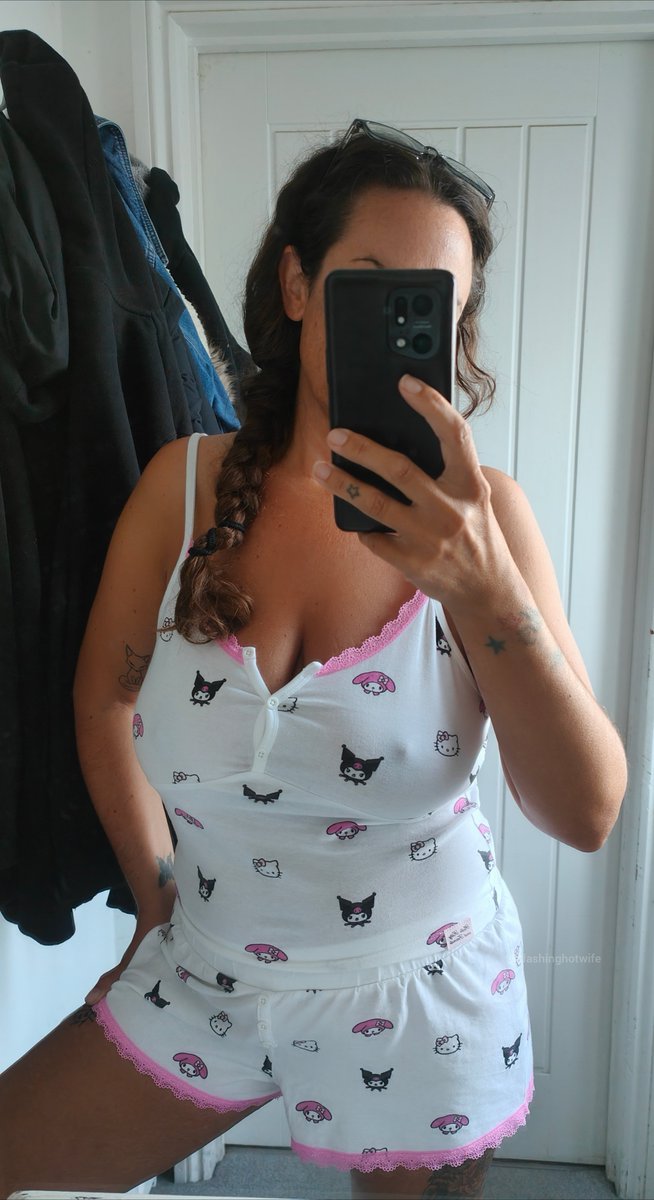 HotwifeMag37275's tweet photo. Sunday mornings ☺️ just chilling in my PJ's, no hurry to get anywhere 🤩
#karumi #summerpjs #milf #fhw #tanned #natural #curvy #saggyboobs https://t.co/0FjoAlUEJ0