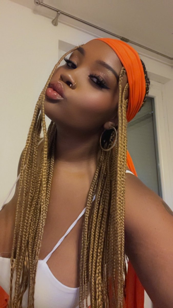 JoyJMurraya's tweet photo. 🧡🤍🧡 https://t.co/ZxFQEUagzN