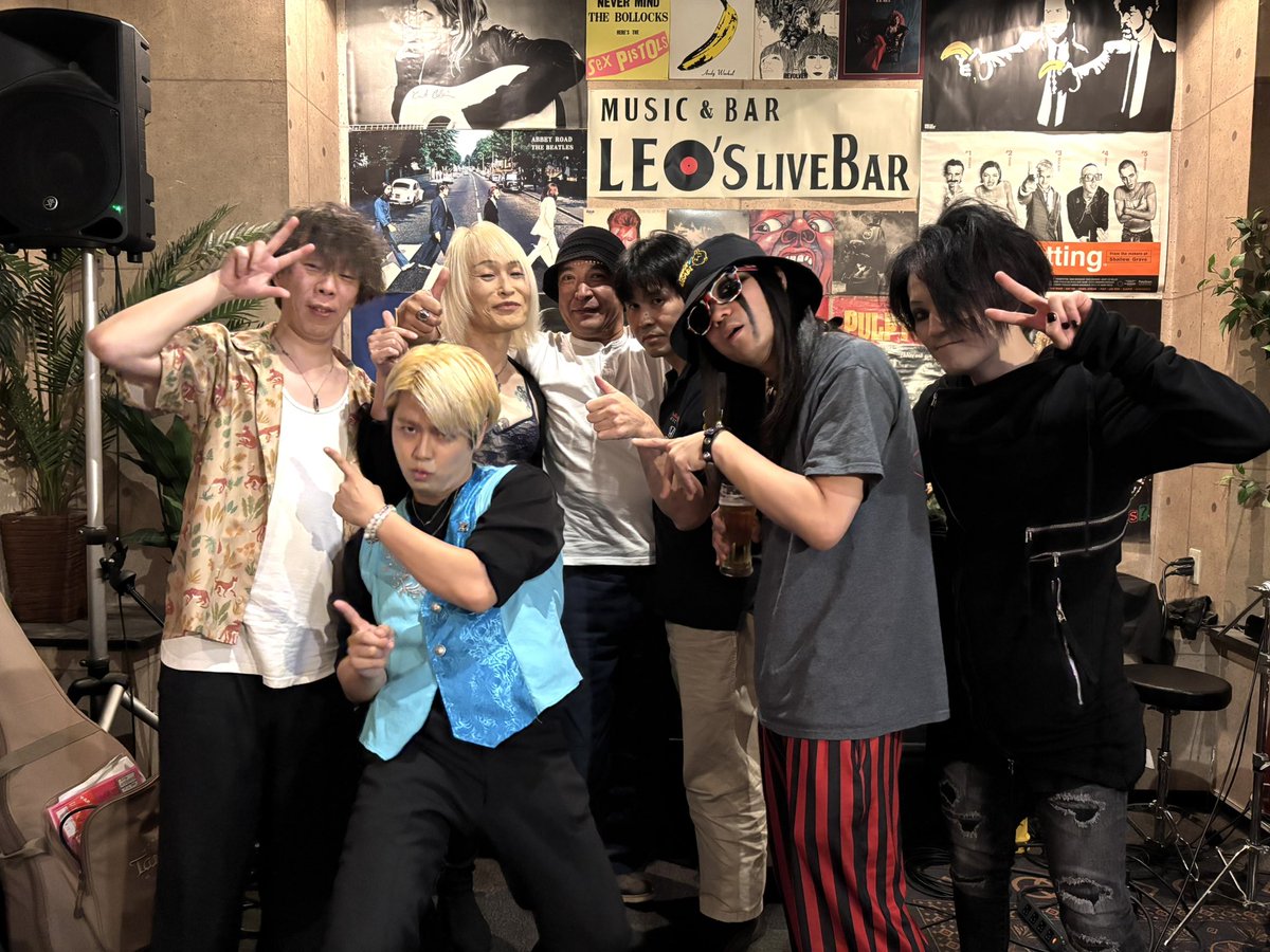 LeosLivebar's tweet photo. 連休最終日のレオズは

しんかみい
Ken(Director's cut)
kee
MINT
だいすけ
フクモト原点(ハテンコウ)
石内裕之(新潟)

7組の個性的なミュージシャンたちでお届けしました🎉

ご来店&amp;投げ銭ご協力頂きありがとうございました🙇

#おつかレオズ https://t.co/GtCTQ94FaQ