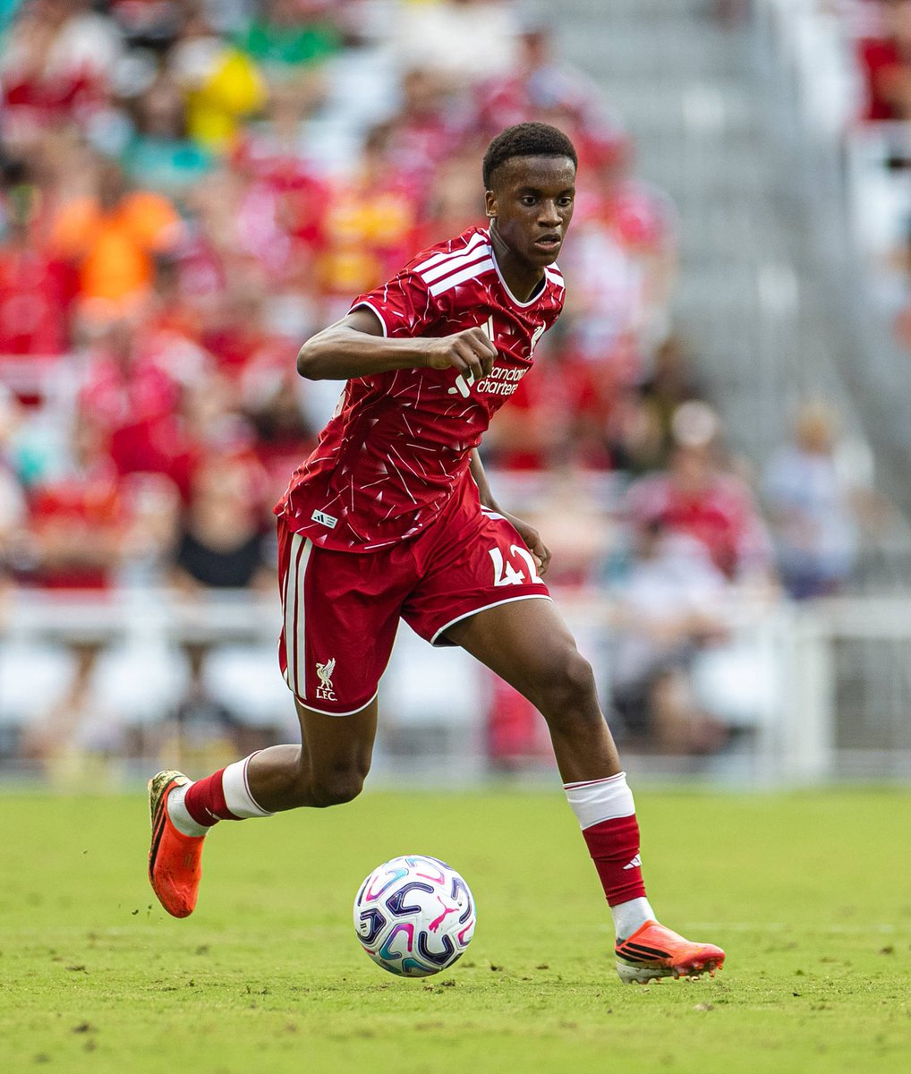 nikitosoly's tweet photo. Trey Nyoni was the real standout for me today. 🔥 Completely controlled the game, showed great intelligence, and looks more than ready to step up this season. 👏⚽ https://t.co/hNTrTL5PLh