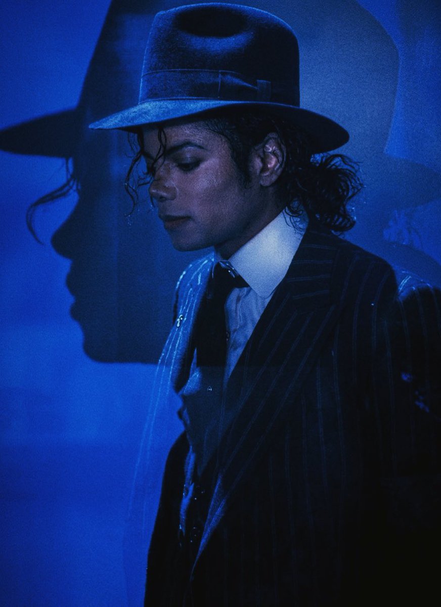 Andrey25_'s tweet photo. Rare photo of Michael Jackson in “Moonwalker”, 1988 https://t.co/QSmNFtldPc