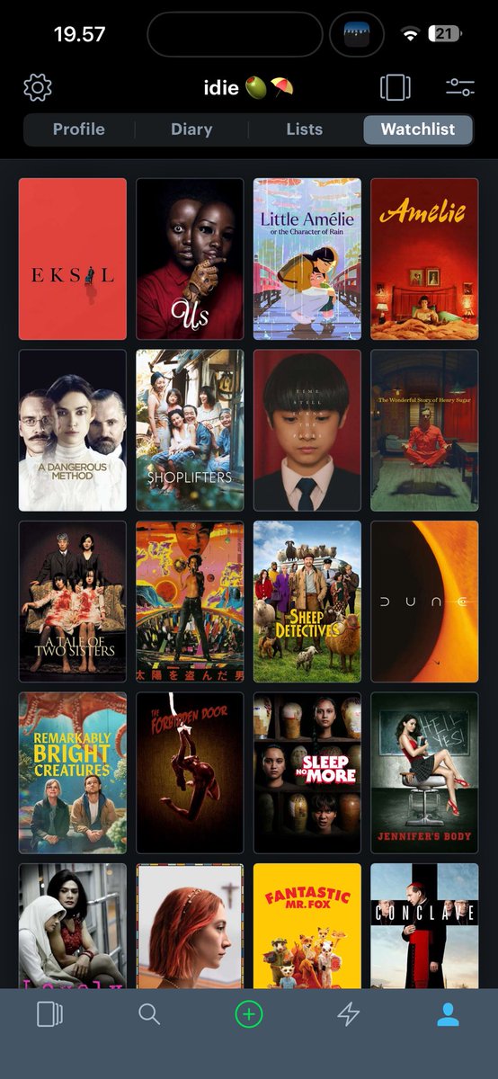 rougieblush's tweet photo. @Ietsplay8ball IH MAUUUU!! Aku lagi on project one movie a week biar aku #stay_sane. Ini watchlist aku, ada yang sama engga :3 https://t.co/BdruO5qCdB