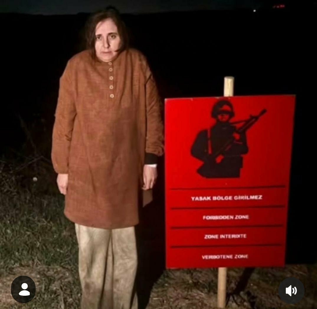 byclassman's tweet photo. Öz yurdunda garipsin, 
Öz vatanında parya... https://t.co/nVQWx8sfAF