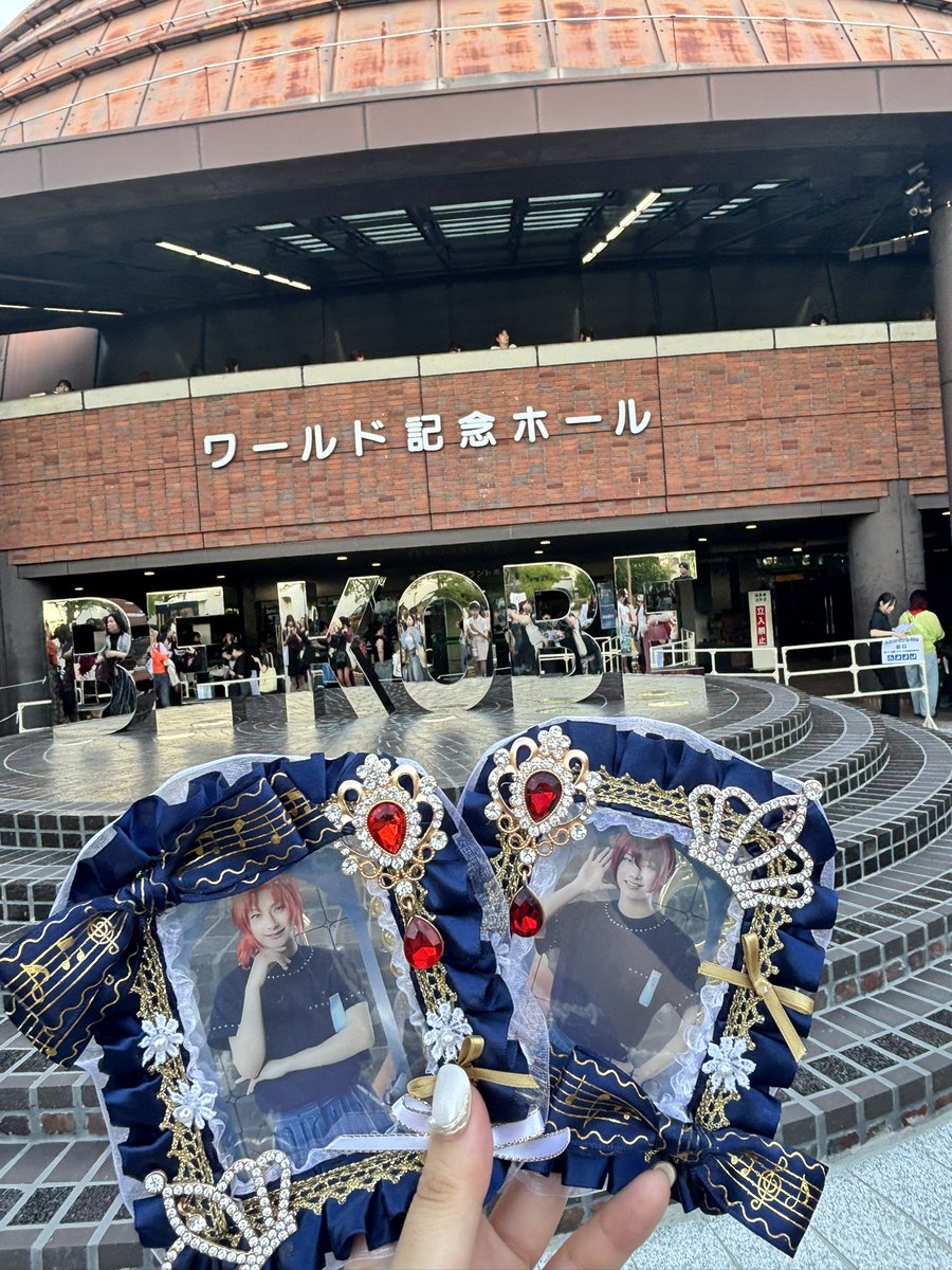 1229Bule's tweet photo. あんステライブほんとーーー！！！に！！！！楽しかった！！！！
やっぱりステのKnightsはこの5人がいい、この5人じゃなきゃやだ！！ってなるほどかっこよかったです。現地で、近くで応援できて嬉しかった！

あとなんかうちわって持って参加するだけでも嬉しさ増えるのね、初めて知った感情。 https://t.co/po1m6aKza1