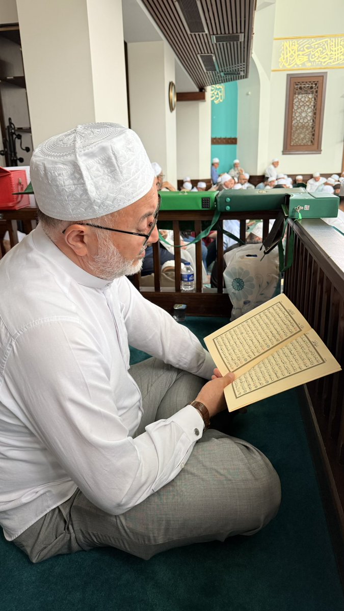 alp_hayta52's tweet photo. Hatimler okunuyor Zehra annemiz için. Rabbim kabul buyursun. Rahmet eylesin. Derecesi âli olsun. Abdullah Sert hocamıza ve ailesine sabırlar ihsan eylesin. Rabbim okunan hatimler, edilen dualar hürmetine korusun muhafaza etsin. https://t.co/mlmh4G1fPt