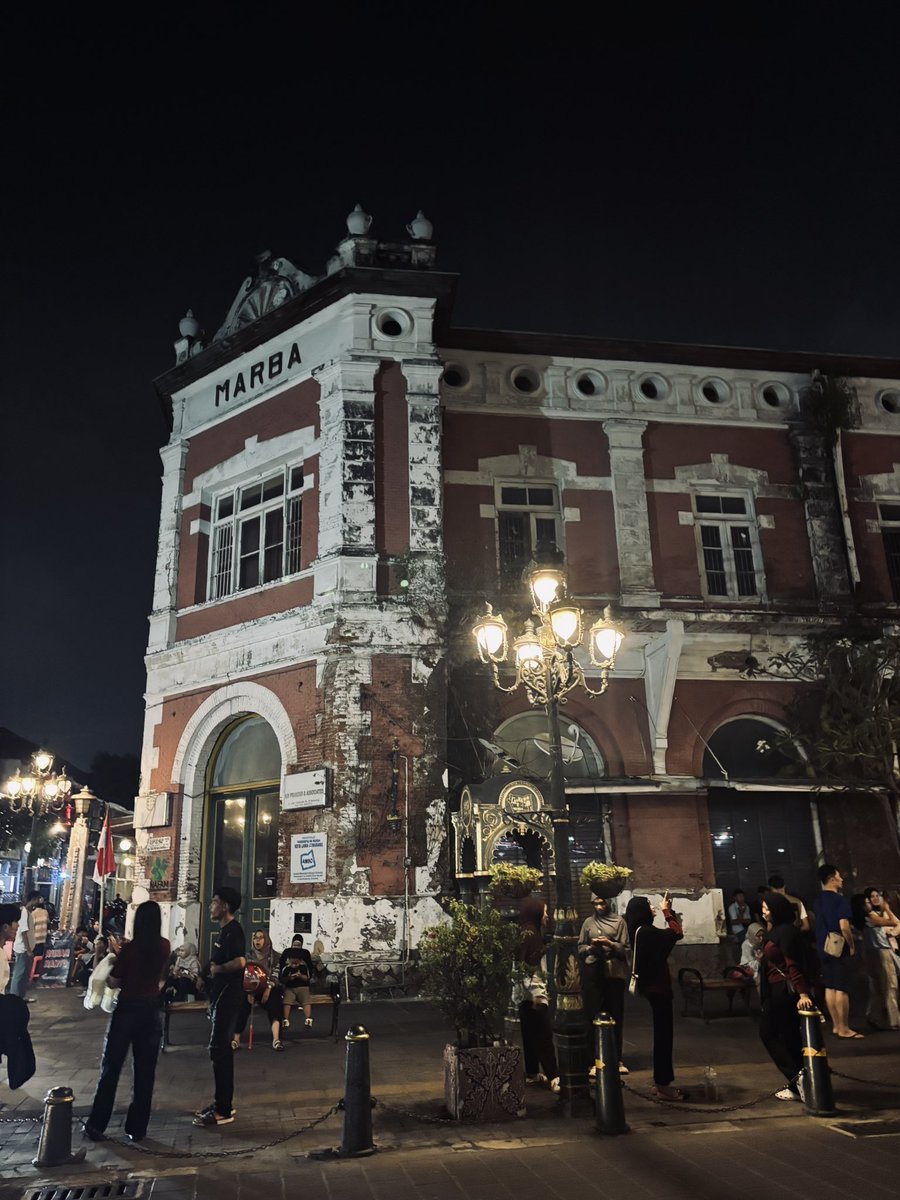 slvfbri's tweet photo. jalan-jalan ke Kota Lama Semarang ✨ https://t.co/F8pp7v9YpE